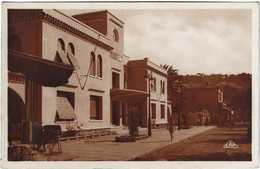 83    Le Lavandou  -  L'hotel De Ville - Le Lavandou