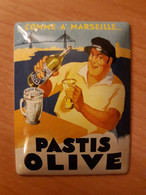 Plaque émaillée Bombée "pastis Olive, Comme à Marseille" - Plaques émaillées (après 1960)