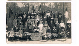 FOTOKAART, HULDE AAN DEN GROOTEN VADERLANDER Z.E. KARDINAAL MERCIER / LEERLINGEN MEISJES KATH. SCHOOL MOERBEKE WAAS 1920 - Mörbeke-Waas