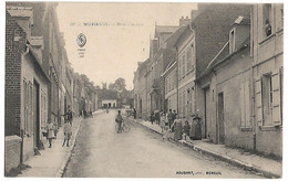 Delcampe - MOREUIL - Rue Carnot - Moreuil