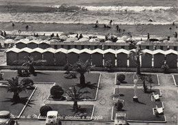 CARTOLINA  MARINA DI MASSA,TOSCANA,NUOVI GIARDINI E SPIAGGIA,MARE,SOLE,ESTATE,MEMORIA,RELIGIONE,BOLLO STACCATO,VIAGGIATA - Massa