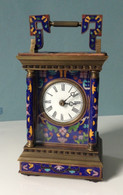 Carriage Clock- Orologio Da Carrozza - Smalti Policromi In Prevalenza Colore Blu, Anche Sulla Maniglia. - Montres Anciennes