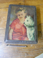 Boite Ancienne Des Années 30 (enfant Avec Petit Chien) , Origine : Biscuits "FLOR"  Montpellier - Dozen