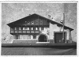 Photo Originale D'époque De La Maquette De L'Ecole Modèle Des Enfants De L'école De Bourg St Maurice Savoie En 1942 - Orte