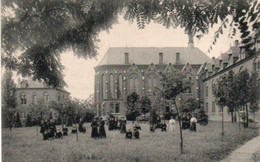 Overyssche  Institut Du Sacré Coeur  Un Coin Du Parc Bien Animée  Voyagé En 1911 - Overijse