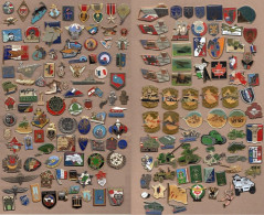 Lot De Pin's Militaria - Armée (marine, Para, Débarquement, Insigne, Char...) - Militaria