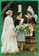 Jeunes Filles Des Pays De Douarnenez, Elliant Et Du Pays Bigouden 2scans 04-06-1970 Coiffes Costumes Mariée - Elliant