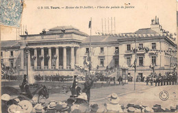 Tours    37        Militaria     Revue Du 14 Juillet  Place Du Palais De Justice    N° G B 168 (voir Scan) - Tours