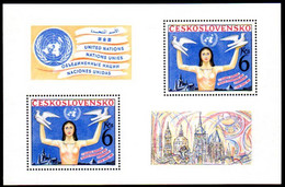 CZECHOSLOVAKIA 1982 UN Disarmamaent Conference Block MNH / **.  Michel Block 48 - Ongebruikt