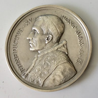 Vaticano- Papa Benedetto XV - Medaglia D’argento Anno II - Gr.42,9 Diametro Mm.44 - 1915 - FDC. - Royal / Of Nobility