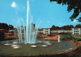 AK -  Bad Lippspringe , Leuchtfontäne Im Kaiser Karls Park - Bad Lippspringe