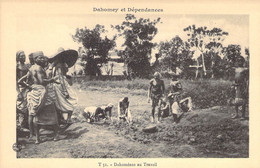 CPA DAHOMEY "Dahoméens Au Travail" - Dahomey