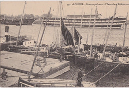 Bv - Cpa LORIENT - Bateaux Pêcheurs à L'Estacade Et Défense Mobile - Lorient