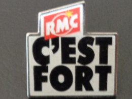 PIN'S, R M C C'EST FORT - Médias