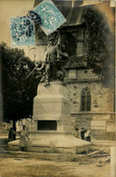 Figeac * Carte Photo * " Voici Un Monument Que Nous Venons De Faire ... !!! * Sculpteur ? - Figeac