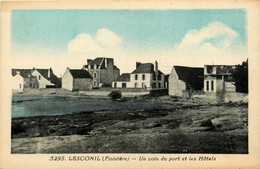 Lesconil * Un Coin Du Port Et Les Hôtels - Lesconil