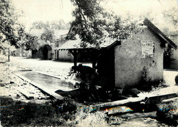 Andrest * Vue Sur Le Lavoir Dans Le Village * Laveuses Lavandières - Autres & Non Classés