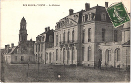 FR86 LES ORMES SUR VIENNE - Le Château - Animée - Belle - Altri & Non Classificati