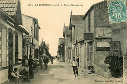 La Bernerie * La Rue De Noirmoutier * Villageois - La Bernerie-en-Retz