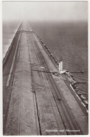 Afsluitdijk Met Monument - Oude Auto's - (KLM AEROCARTO N.v., Schiphol No 30350) - 1958 - Den Oever (& Afsluitdijk)