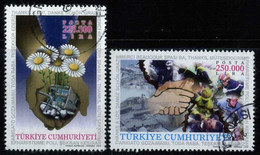 Turkey 1999 Mi 3201-3202 O, Thanks For Earthquake Rescue Efforts | Growing Flowers From Building Rubble On The Hands - Usati