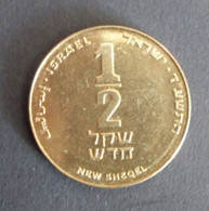 0,5 Shekel Coin From Israel, Used, Year Between 1985 And 2017 (read Text) - Israel