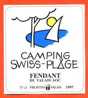 étiquette De Vin Fendant Du Valais Camping Swiss Plage 1997 - 75 Cl - Vin De Pays D'Oc