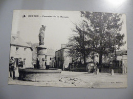 A500 . CPA. 23. ROYERE. (Creuse). Fontaine De La Mayade.. Beau Plan Animé. Non écrite - Royere