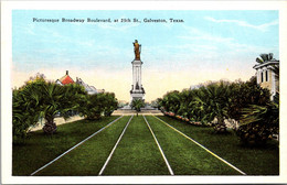 Texas Galveston Broadway Boulevard At 25th Street Showing Texas Heroes Monumeny - Galveston