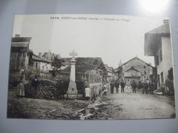 A500 . CPA. 73. GRESY-sur-ISERE. (Savoie).L'Entrée Du Village . Beau Plan Animé. Non écrite - Gresy Sur Isere