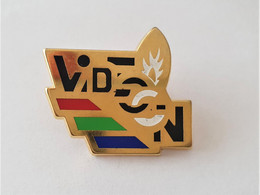 PINS Gendarmerie  ( à Identifié ) / Base Dorée / 33NAT - Militaria