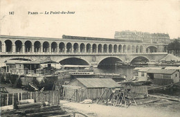 PARIS Metro Le Point Du Jour - Transport Urbain En Surface