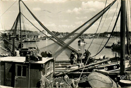 Concarneau * Vue Sur Le Port * Bateau Pêche Pêcheurs - Concarneau