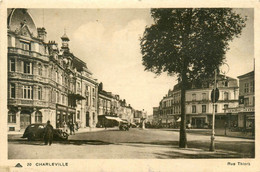 Charleville * La Rue Thiers * Automobile Voiture Ancienne - Charleville