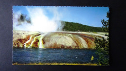 USA - Wyoming - Yellowstone National Park - Midway Geyser - Look Scan - Yellowstone