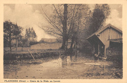 CPA 61 PLANCHES COURS DE LA RISLE AU LAVOIR (cliché Rare - Autres & Non Classés