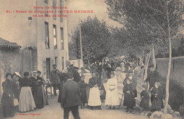 CPA 66 SERIA DE CERDANA PASEO DE PUIGCERDA BOURG MADAME EN UN DIA DE FERIA - Autres & Non Classés