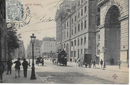 TOUT PARIS - RUE ET CASERNE DE LA CITE - BELLE ANIMATION - POSTEE EN 1906 CPA PAS COURANTE EN TRES BON ETAT - Arrondissement: 05