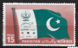 Pakistan  1967  SG  245   Hilal-I-Istegial Flag     Unmounted Mint - Pakistan