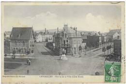 CPA LANDRECIES, ENTREE DE LA VILLE ( COTE NORD ), NORD 59 - Landrecies