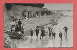 44  LE  POULIGUEN  GROUPE  FAMILIAL   ENFANTS    SUR  LA  PETITE PLAGE DE LA POINTE DE  PENCHATEAU - Le Pouliguen