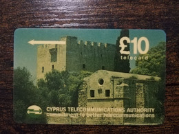 CYPRUS  PHONECARD 10 POUND   OLD CASTEL    NO 16CYPC    MAGNET CARD    ** 6404 ** - Chipre