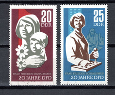 ALLEMAGNE ORIENTALE    N° 953 + 954      OBLITERES  COTE  1.20€      FEMME DFD - Used Stamps