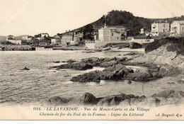 Le Lavandou Belle Vue De Monte-Carlo Et Du Village - Le Lavandou