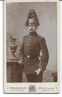 PHOTO Carte De Visite   ( 10 X 6 Cms ) METZ Officier En  Casque à Pointe Photo L.HERMESTROFF - War, Military