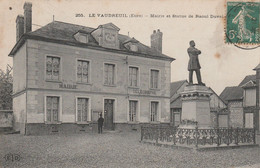 27 - LE VAUDREUIL - Mairie Et Statue De Raoul Duval - Le Vaudreuil