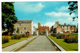 Ref 1503 - Postcard - Park & Town Clock Newtown - Montgomeryshire Wales - Montgomeryshire