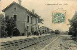 L'ile Bouchard * Vue Sur La Gare Du Village * Arrivée Du Train * Ligne Chemin De Fer - L'Île-Bouchard