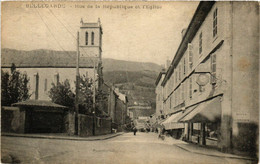 CPA AK BELLEGARDE Rue De La Republique Et L' Église (382251) - Bellegarde-sur-Valserine