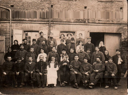 TRES BELLE CARTE PHOTO / INFIRMIERES DE LA CROIX ROUGE AVEC SOLDATS - Croce Rossa